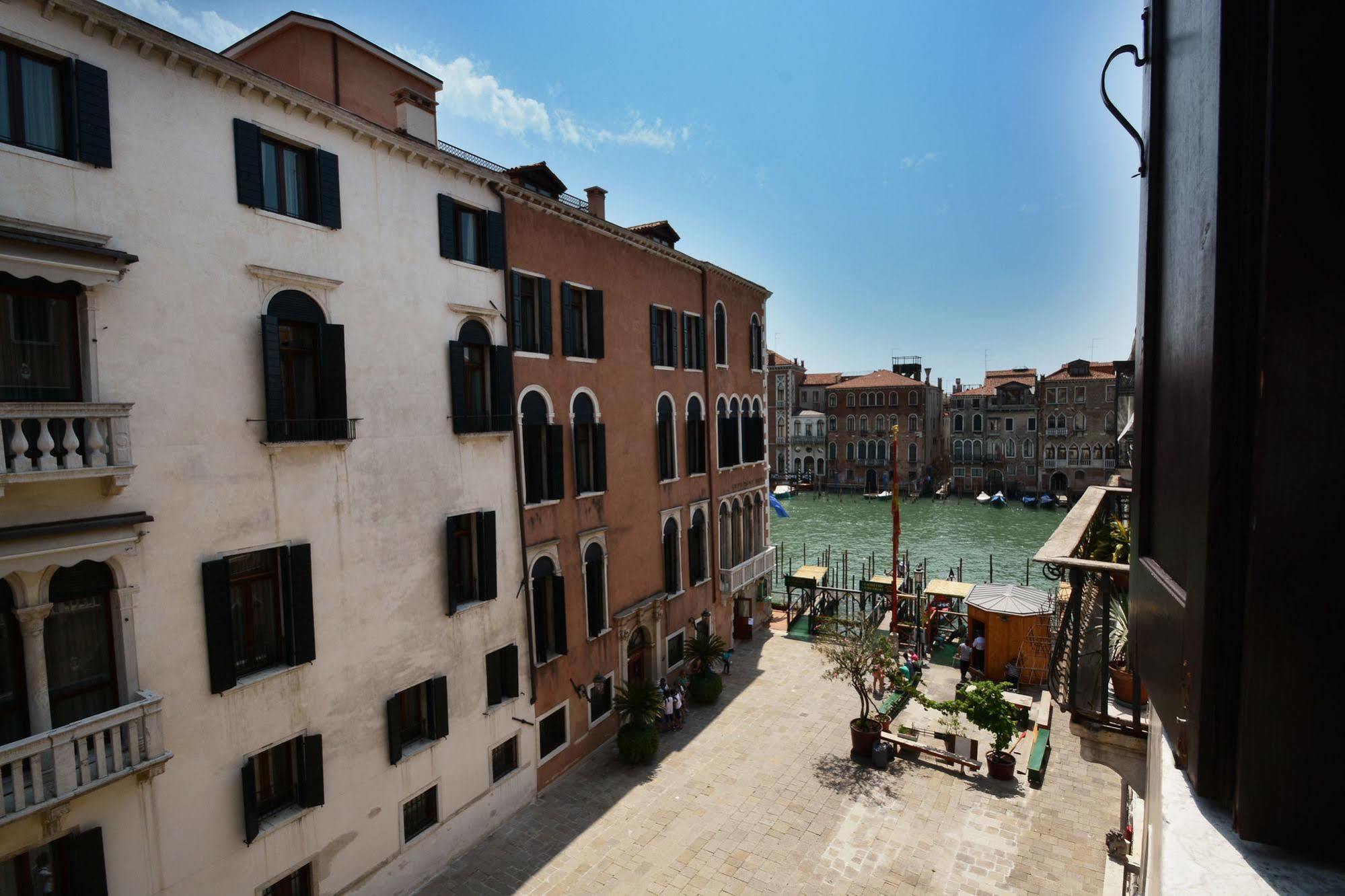 Ve.n.i.ce. Cera Palazzo Grimani * Venetië